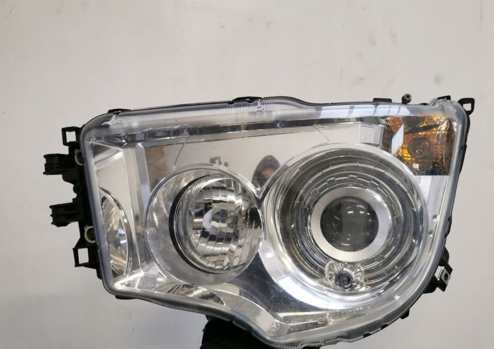 LAMPA MERCEDES ACTROS ANTOS XENON mp4 A9608202639 - Far pentru Camion: Foto 1 LAMPA MERCEDES ACTROS ANTOS XENON mp4 A9608202639 - Far pentru Camion: Foto 1