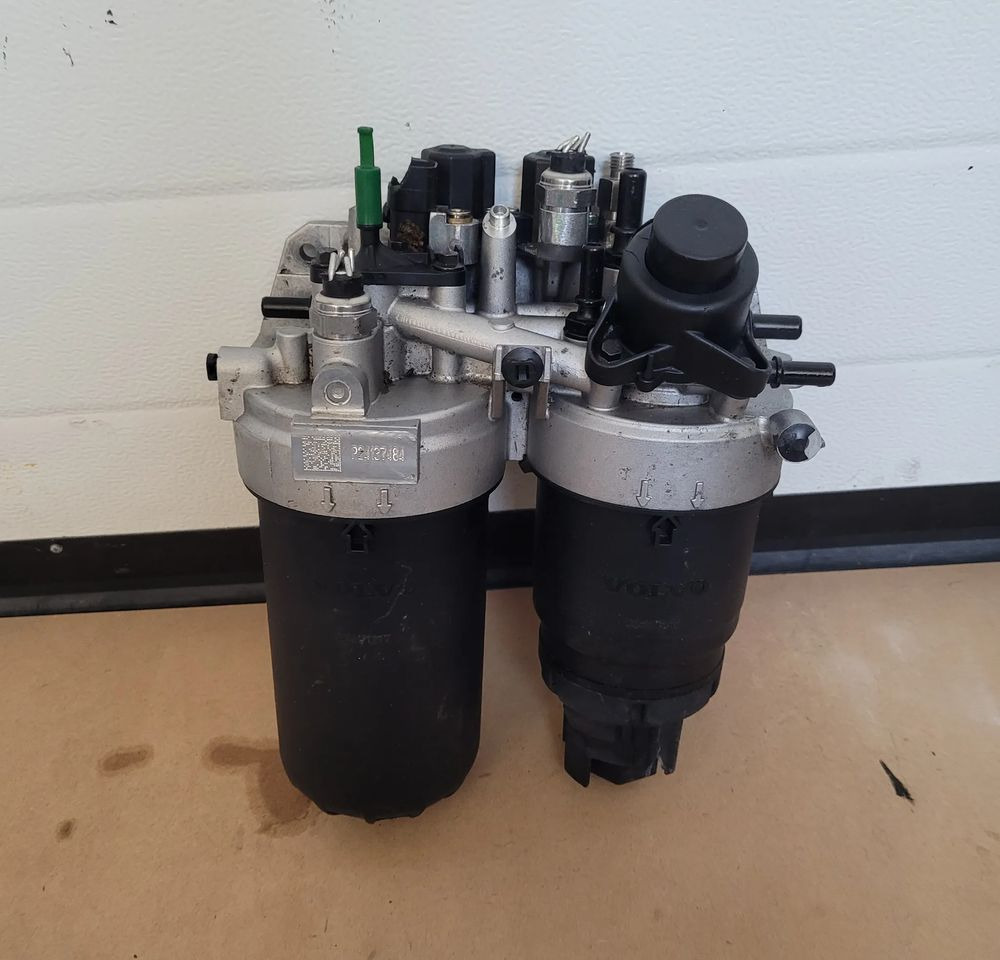 PODSTAWA FILTRA PALIWA VOLVO FH4 ORYGINAŁ 24137484 CHWALIM116 - Filtru de combustibil pentru Camion: Foto 4 PODSTAWA FILTRA PALIWA VOLVO FH4 ORYGINAŁ 24137484 CHWALIM116 - Filtru de combustibil pentru Camion: Foto 4