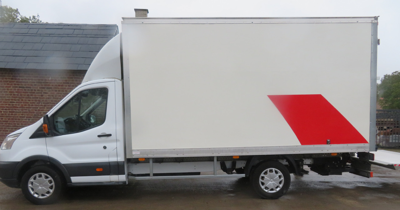 Ford Transit 2.0TDCi - Autoutilitară box: Foto 5 Ford Transit 2.0TDCi - Autoutilitară box: Foto 5