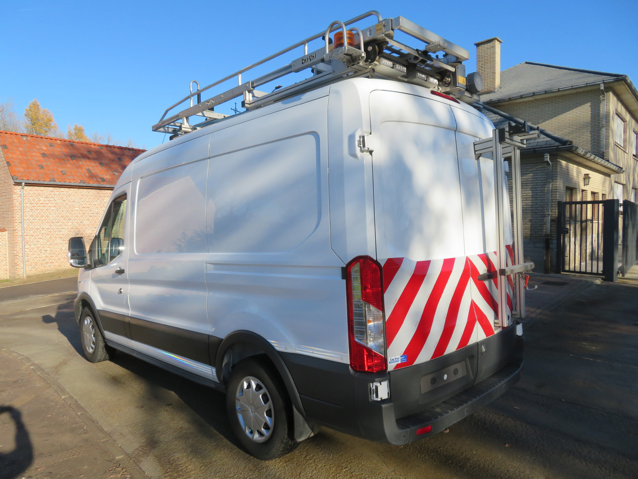 Ford Transit 2.0TDCi - L2H2 - Dubă: Foto 5 Ford Transit 2.0TDCi - L2H2 - Dubă: Foto 5