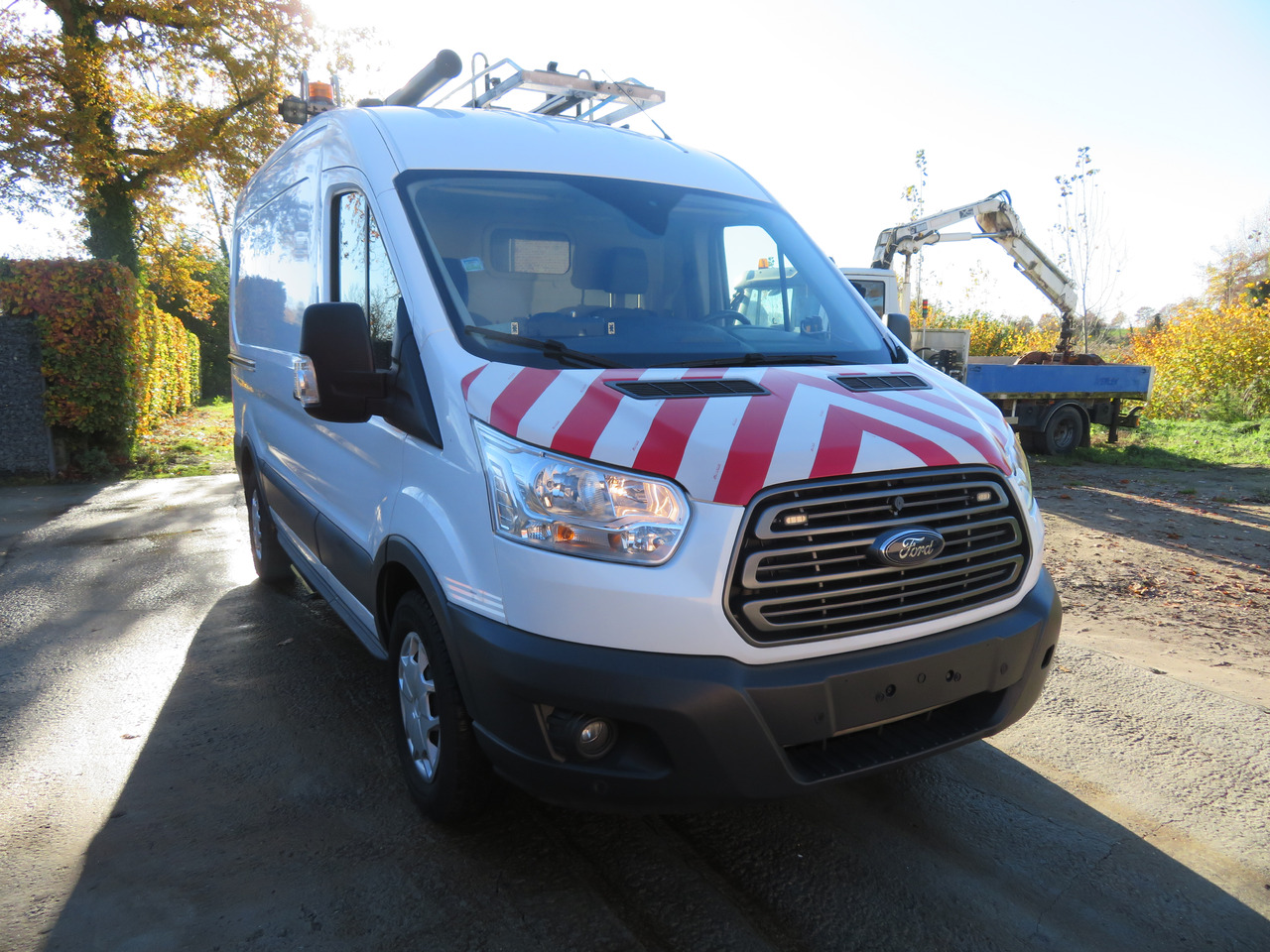 Ford Transit 2.0TDCi - L2H2 - Dubă: Foto 1 Ford Transit 2.0TDCi - L2H2 - Dubă: Foto 1