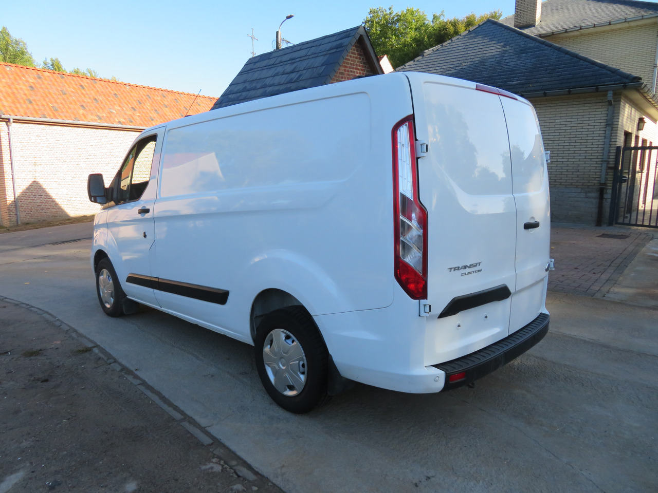 Ford Transit Custom 2.0 Trend - Autoutilitară compactă: Foto 5 Ford Transit Custom 2.0 Trend - Autoutilitară compactă: Foto 5