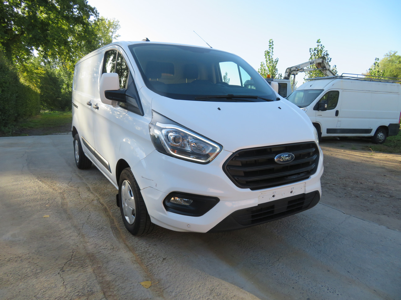 Ford Transit Custom 2.0 Trend - Autoutilitară compactă: Foto 1 Ford Transit Custom 2.0 Trend - Autoutilitară compactă: Foto 1