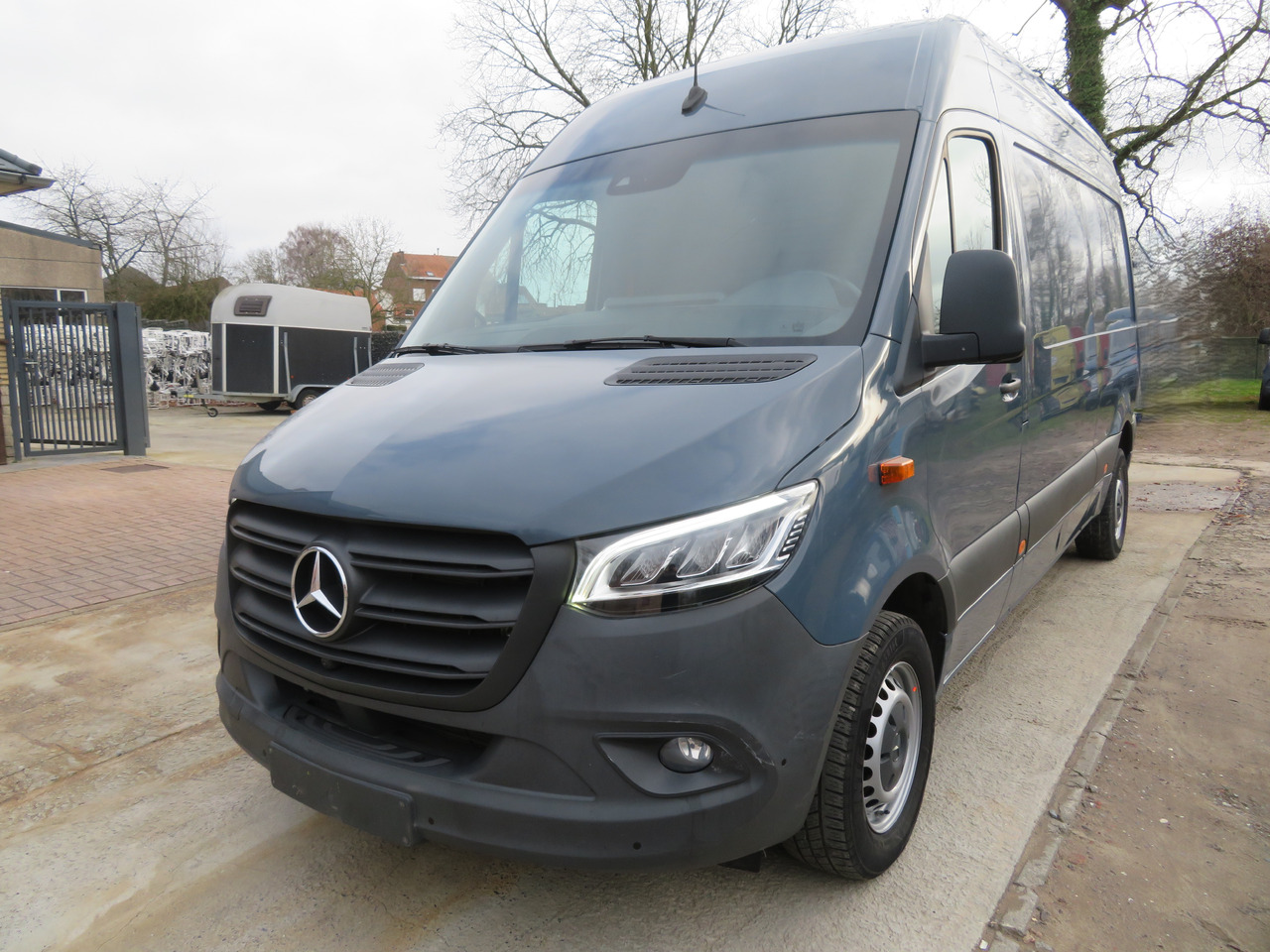 Mercedes-Benz Sprinter 317cdi - 9GTronic - A2H2 - Dubă: Foto 3 Mercedes-Benz Sprinter 317cdi - 9GTronic - A2H2 - Dubă: Foto 3