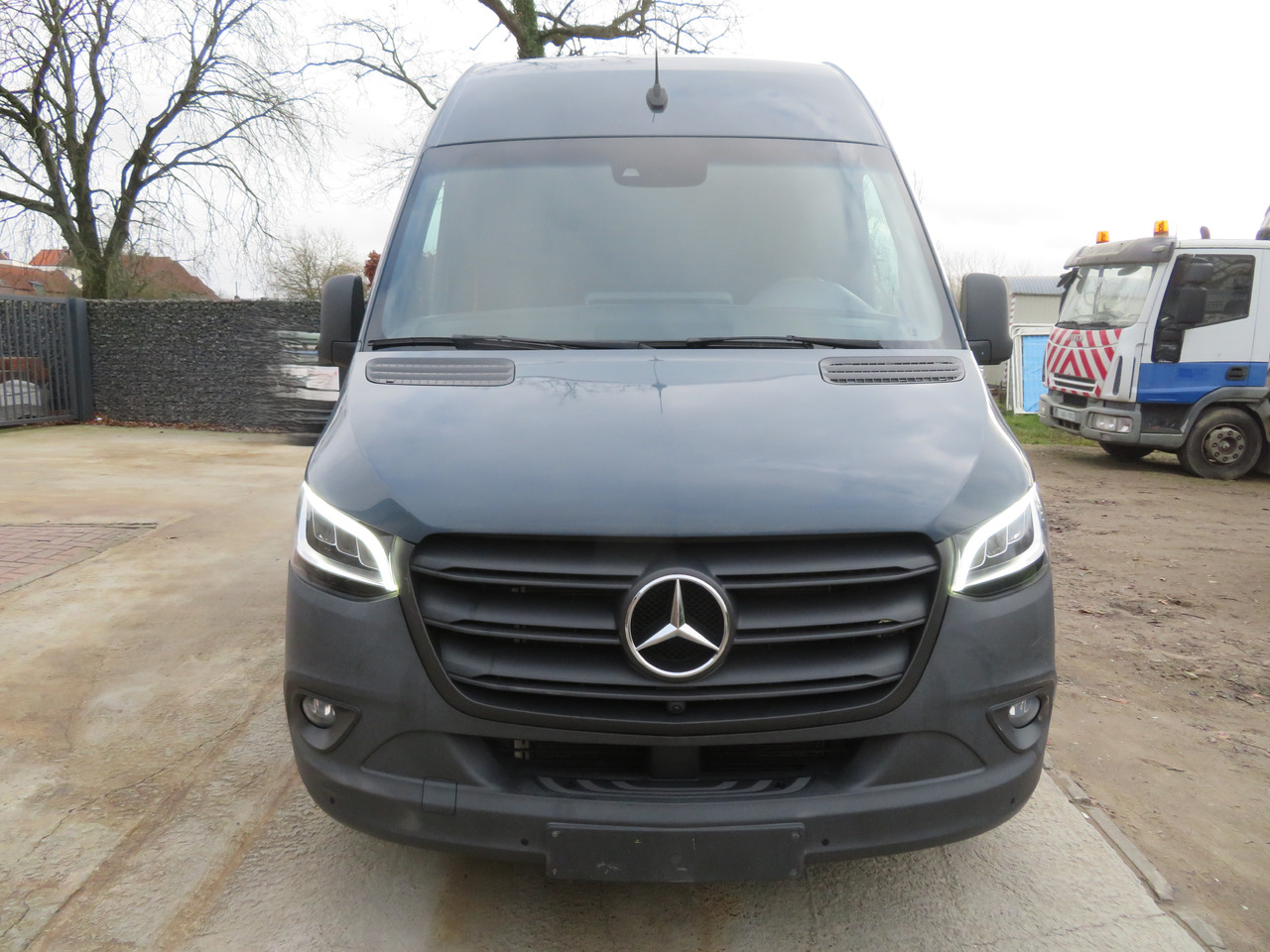 Mercedes-Benz Sprinter 317cdi - 9GTronic - A2H2 - Dubă: Foto 2 Mercedes-Benz Sprinter 317cdi - 9GTronic - A2H2 - Dubă: Foto 2