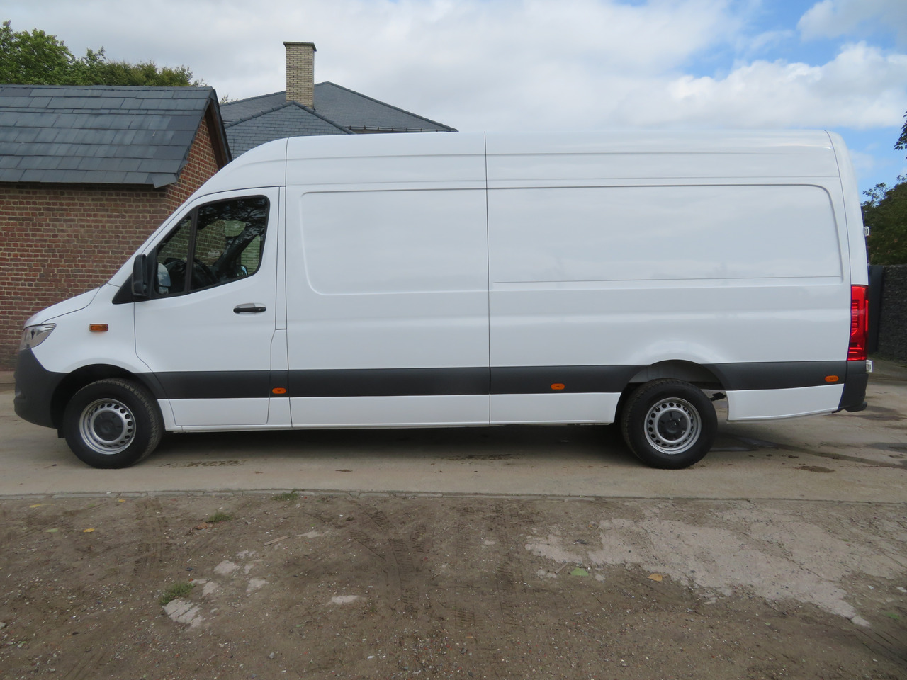 Mercedes-Benz Sprinter 317cdi - A3H2 - Dubă: Foto 4 Mercedes-Benz Sprinter 317cdi - A3H2 - Dubă: Foto 4