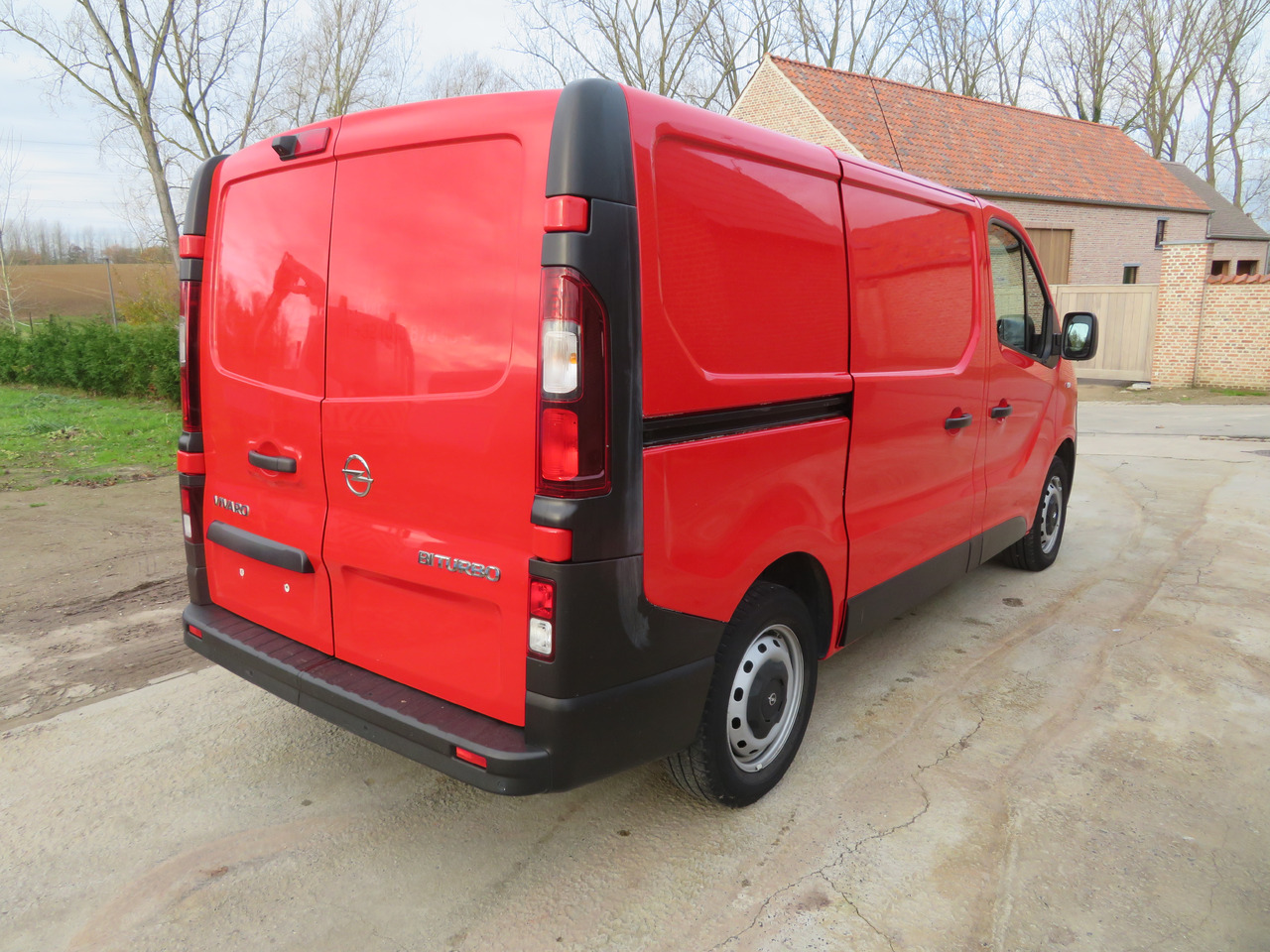 Autoutilitară compactă Opel Vivaro 1.6CDTI BI-Turbo - L1H1: Foto 7 Autoutilitară compactă Opel Vivaro 1.6CDTI BI-Turbo - L1H1: Foto 7