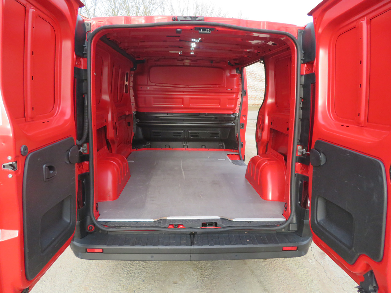 Autoutilitară compactă Opel Vivaro 1.6CDTI BI-Turbo - L1H1: Foto 10 Autoutilitară compactă Opel Vivaro 1.6CDTI BI-Turbo - L1H1: Foto 10