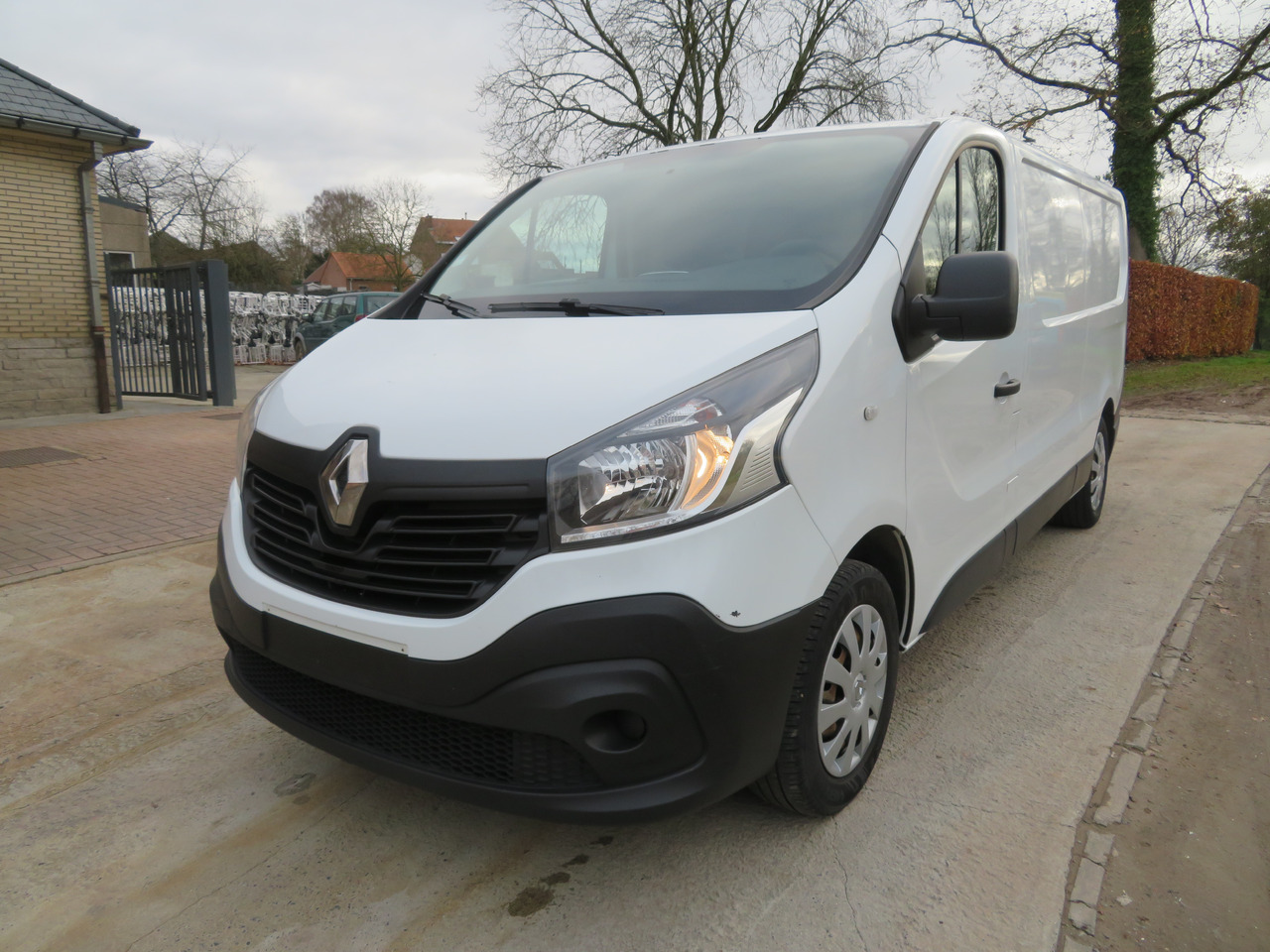 Renault Trafic 1.6dCi Grand Confort - L2H1 - Autoutilitară compactă: Foto 3 Renault Trafic 1.6dCi Grand Confort - L2H1 - Autoutilitară compactă: Foto 3