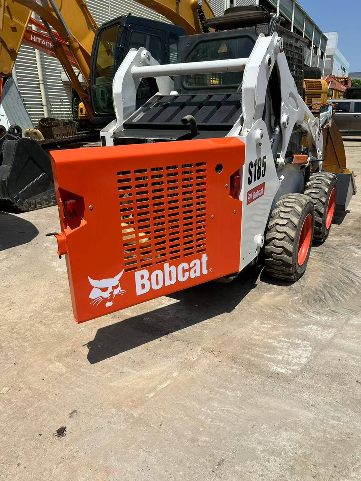 BOBCAT Skid Steer Loader S185 - Mini încărcător: Foto 4 BOBCAT Skid Steer Loader S185 - Mini încărcător: Foto 4