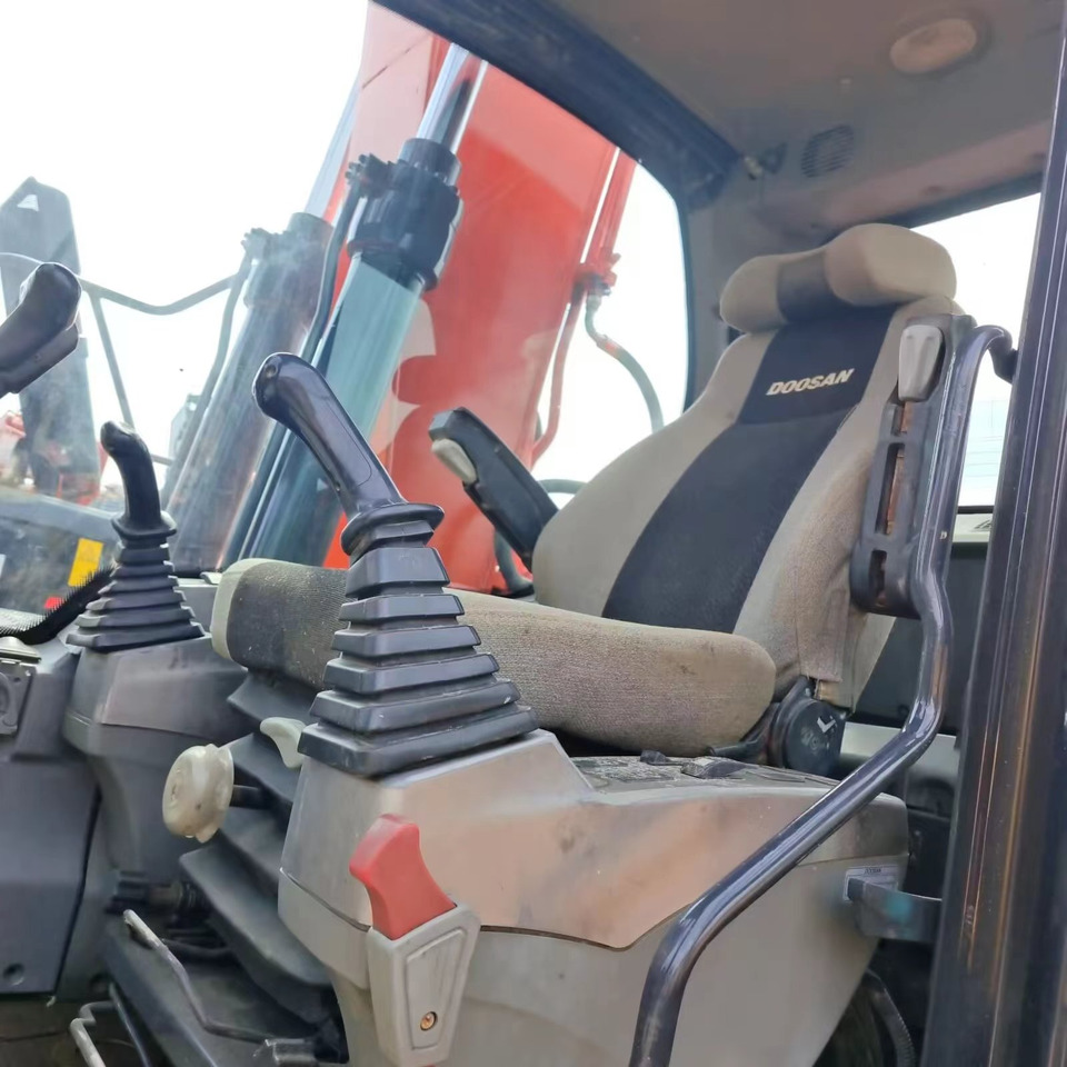 Doosan DX 140 Excavator Click for Discount - Excavator: Foto 2 Doosan DX 140 Excavator Click for Discount - Excavator: Foto 2