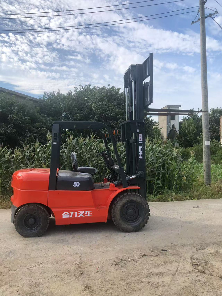 HELI 5Ton Forklift - Stivuitor diesel: Foto 1 HELI 5Ton Forklift - Stivuitor diesel: Foto 1