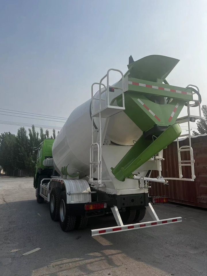 HOWO Cement Mixer Truck 6*4 - Autobetonieră: Foto 5 HOWO Cement Mixer Truck 6*4 - Autobetonieră: Foto 5