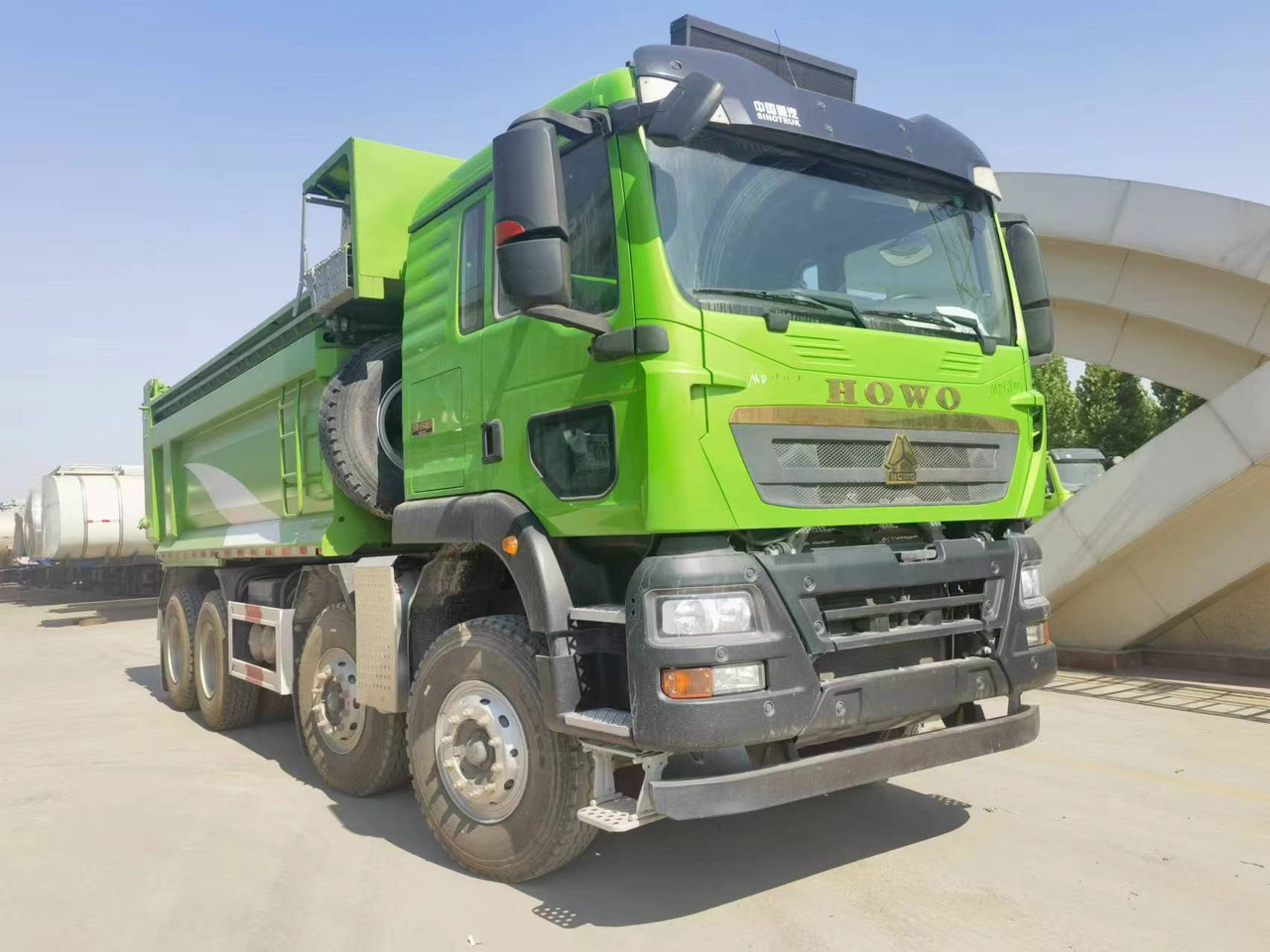 Howo Dump Truck TX 400HP Click for Discount - Camion cu prelată: Foto 4 Howo Dump Truck TX 400HP Click for Discount - Camion cu prelată: Foto 4