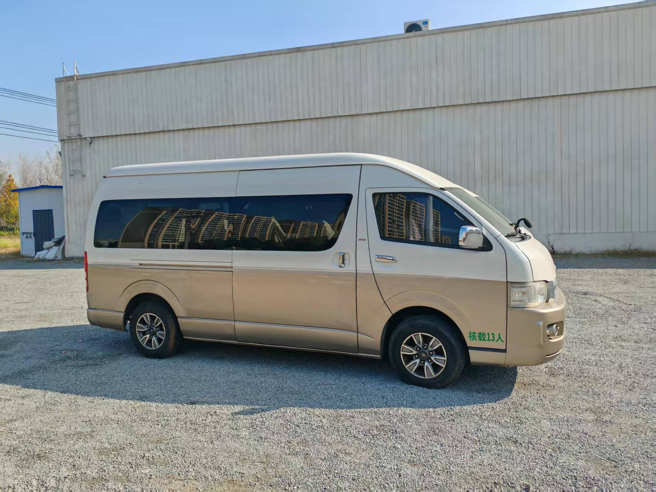Toyota Hiace Mini Bus Click for Discount - Microbuz, Transport persoane: Foto 4 Toyota Hiace Mini Bus Click for Discount - Microbuz, Transport persoane: Foto 4
