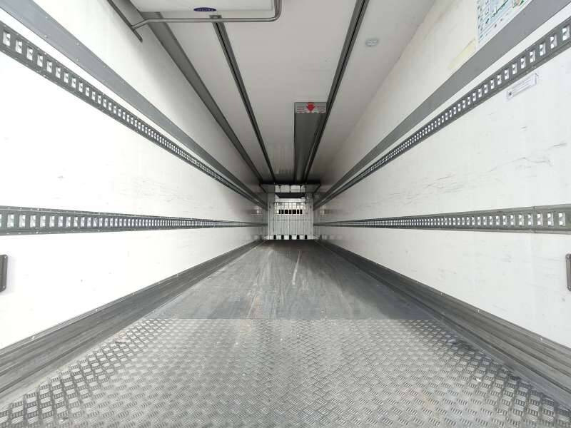 Semi-remorque 3 Essieux 38 TONNES HAYON CAISSE CHEREAU GROUPE CARRIER VECTOR HE 19 MT - Semiremorcă frigider: Foto 4 Semi-remorque 3 Essieux 38 TONNES HAYON CAISSE CHEREAU GROUPE CARRIER VECTOR HE 19 MT - Semiremorcă frigider: Foto 4