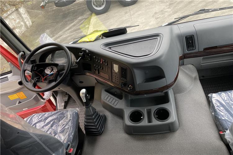 SINOTRUK Howo 371hp Truck Head for Sale In Tanzania - Cap tractor: Foto 3 SINOTRUK Howo 371hp Truck Head for Sale In Tanzania - Cap tractor: Foto 3