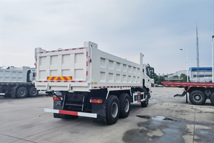 FOTON Foton 6x4 10 Wheeler Tipper truck for Sale in Malawi - Camion basculantă: Foto 4 FOTON Foton 6x4 10 Wheeler Tipper truck for Sale in Malawi - Camion basculantă: Foto 4