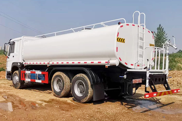 Howo Water Tanker Truck for Sale in Guyana - Camion cisternă: Foto 3 Howo Water Tanker Truck for Sale in Guyana - Camion cisternă: Foto 3