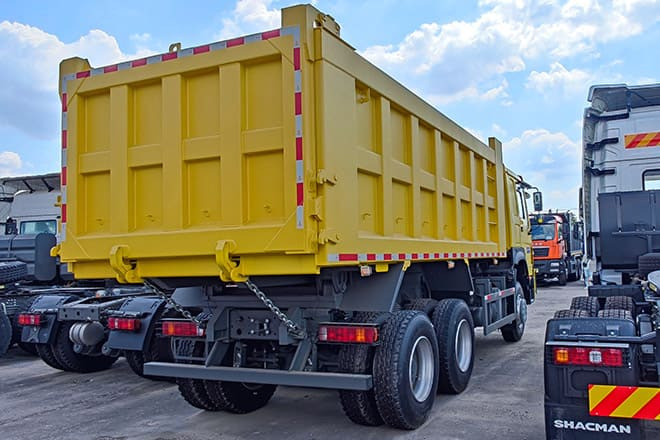 SINOTRUK Howo 400 10 Wheeler Tipper Truck for Sale in Côte d'Ivoire - Camion basculantă: Foto 2 SINOTRUK Howo 400 10 Wheeler Tipper Truck for Sale in Côte d'Ivoire - Camion basculantă: Foto 2