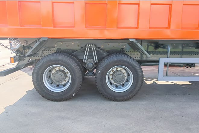 SINOTRUK Sinotruk Howo 8x4 Tipper Trucks for Sale in Ghana - Camion basculantă: Foto 4 SINOTRUK Sinotruk Howo 8x4 Tipper Trucks for Sale in Ghana - Camion basculantă: Foto 4
