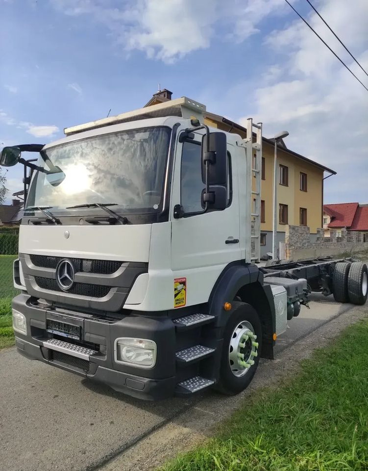 Mercedes-Benz AXOR 1829 rama do zabudowy blokada mostu - Camion şasiu: Foto 4 Mercedes-Benz AXOR 1829 rama do zabudowy blokada mostu - Camion şasiu: Foto 4