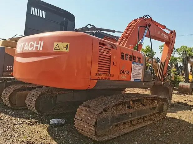 2022 Hitachi ZX240 - Excavator pe şenile: Foto 1 2022 Hitachi ZX240 - Excavator pe şenile: Foto 1