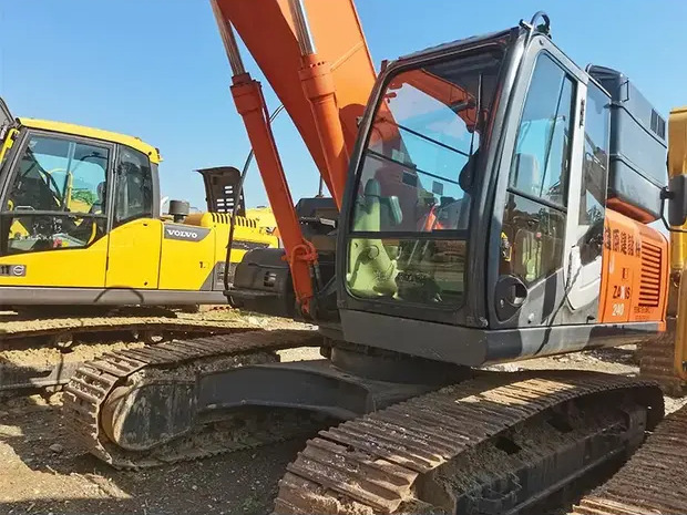 2022 Hitachi ZX240 - Excavator pe şenile: Foto 4 2022 Hitachi ZX240 - Excavator pe şenile: Foto 4
