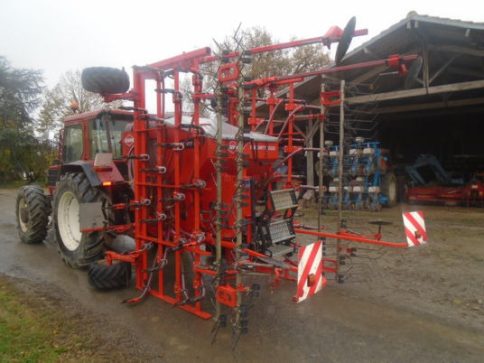 Kuhn MEGANT 600 - Semănătoare: Foto 4 Kuhn MEGANT 600 - Semănătoare: Foto 4