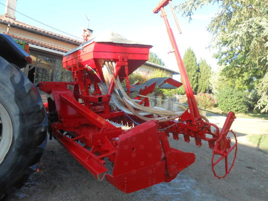 Kverneland DAS + Kverneland herse rotative - Semănătoare combinată: Foto 4 Kverneland DAS + Kverneland herse rotative - Semănătoare combinată: Foto 4