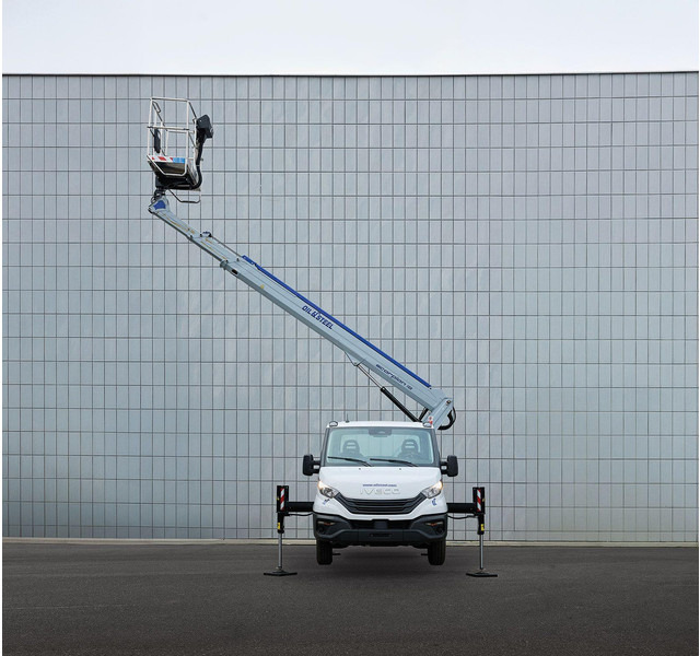 Oil & Steel Scorpion 18 Sobre IVECO DAILY 35S14 entre ejes 3750 mm - Camion cu nacela: Foto 3 Oil & Steel Scorpion 18 Sobre IVECO DAILY 35S14 entre ejes 3750 mm - Camion cu nacela: Foto 3