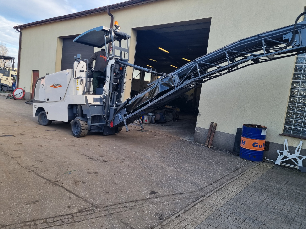WIRTGEN W 50 DC - Utilaje pentru frezare: Foto 3 WIRTGEN W 50 DC - Utilaje pentru frezare: Foto 3