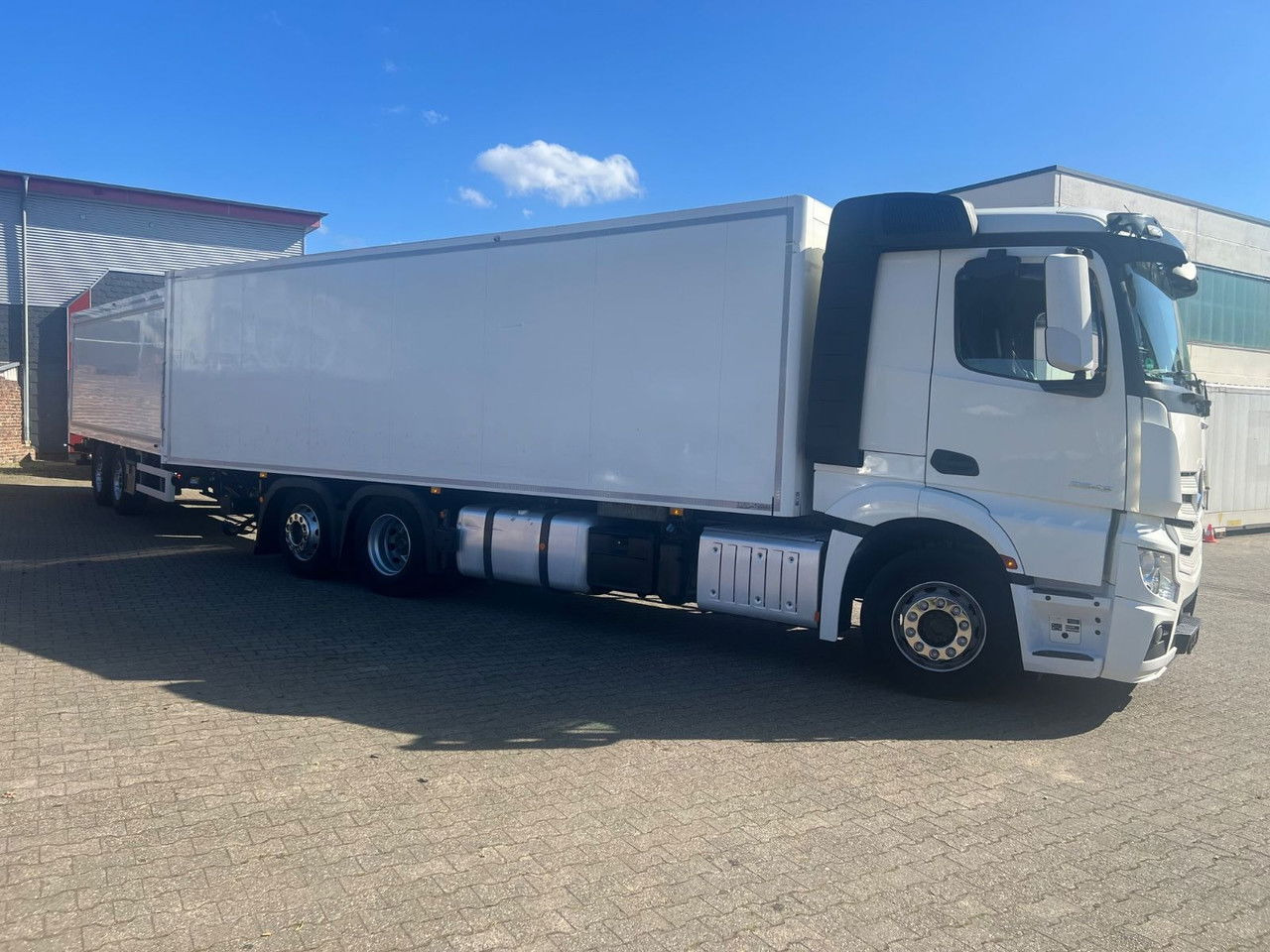 Mercedes-Benz Actros 2543 LBW Voll-Luft-Gefed-Lang Kof - Camion furgon: Foto 3 Mercedes-Benz Actros 2543 LBW Voll-Luft-Gefed-Lang Kof - Camion furgon: Foto 3