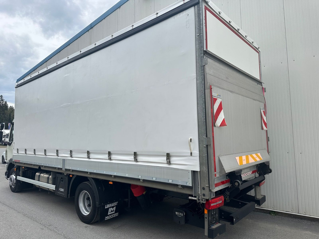 DAF LF 260 8Gang Bär-LBW - Camion cu prelată: Foto 3 DAF LF 260 8Gang Bär-LBW - Camion cu prelată: Foto 3