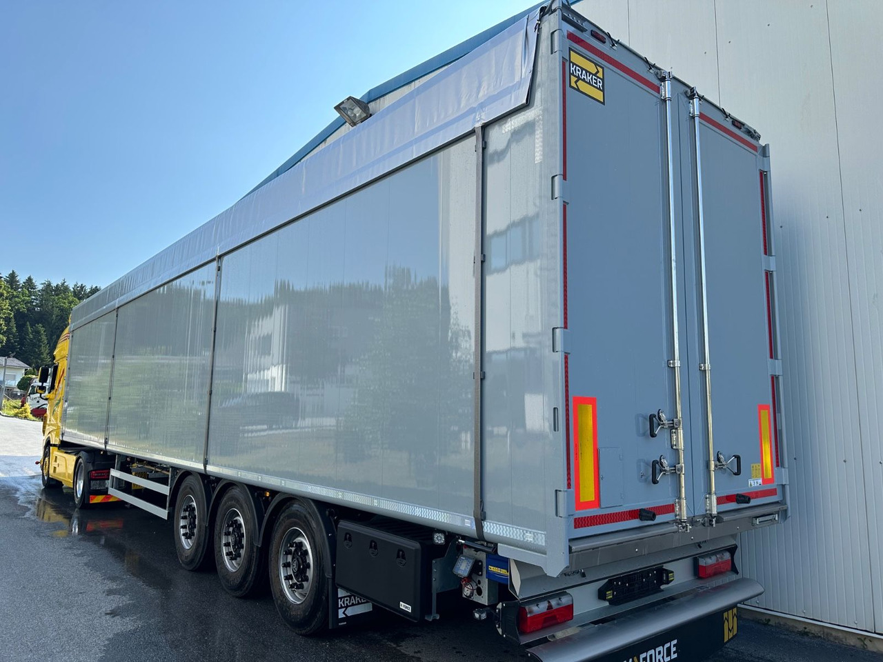 Kraker CF-200ZL Lift 92m³ - Semiremorcă cu podea culisantă: Foto 4 Kraker CF-200ZL Lift 92m³ - Semiremorcă cu podea culisantă: Foto 4