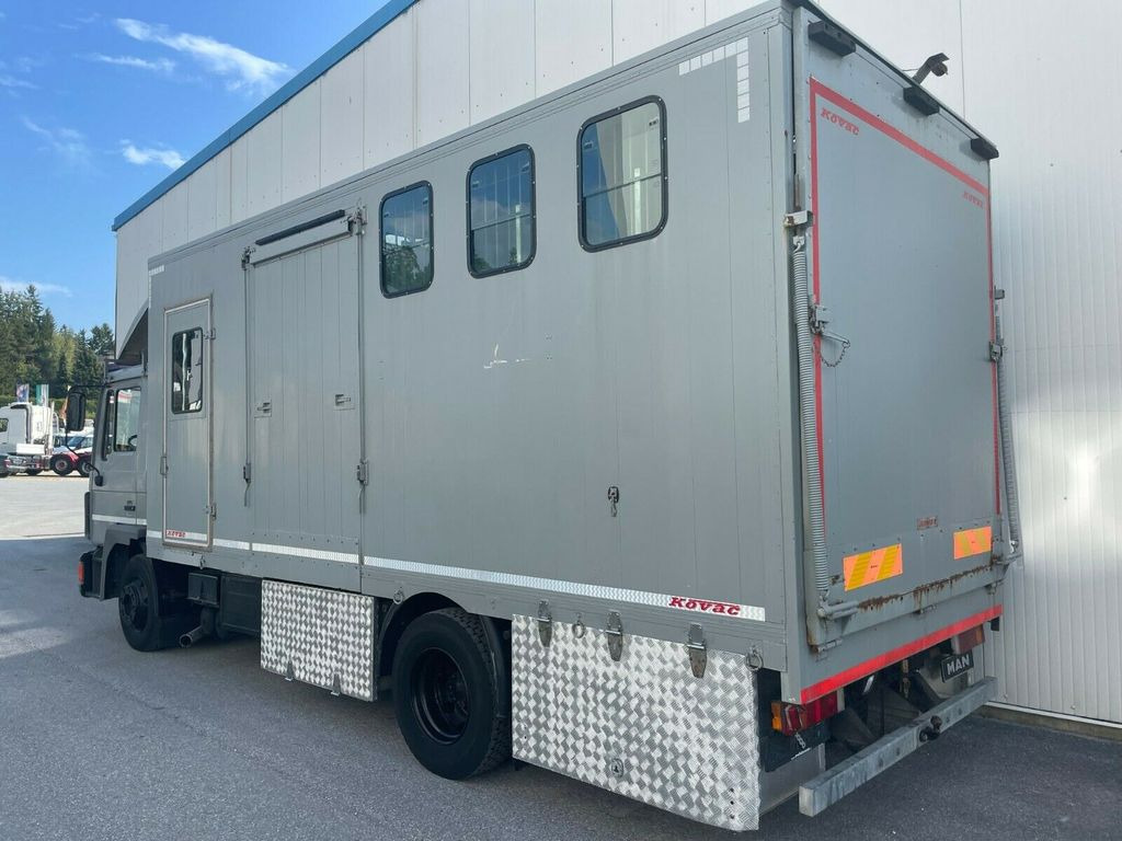 MAN 12.192 Pferdetransporter MAN 12.192 Pferdetransporter - Camion transport cai: Foto 4 MAN 12.192 Pferdetransporter MAN 12.192 Pferdetransporter - Camion transport cai: Foto 4