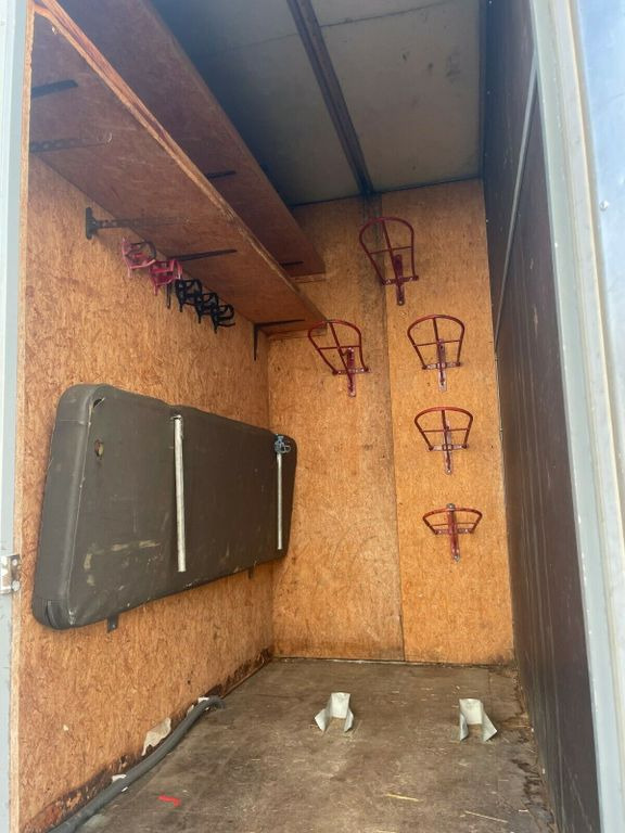 MAN 12.192 Pferdetransporter MAN 12.192 Pferdetransporter - Camion transport cai: Foto 5 MAN 12.192 Pferdetransporter MAN 12.192 Pferdetransporter - Camion transport cai: Foto 5