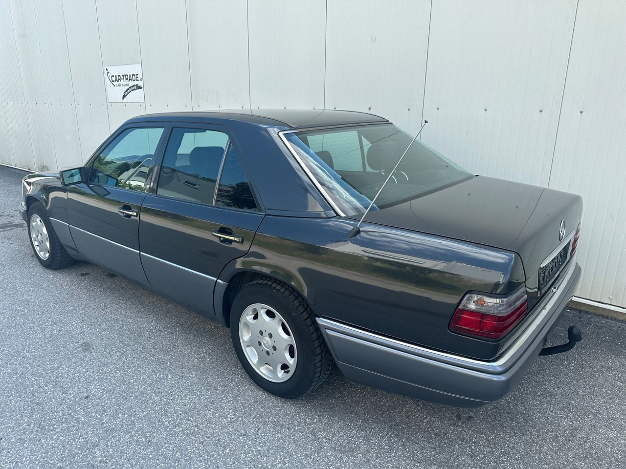 Mercedes-Benz E 250 DIESEL - Berlină/ Sedan: Foto 3 Mercedes-Benz E 250 DIESEL - Berlină/ Sedan: Foto 3