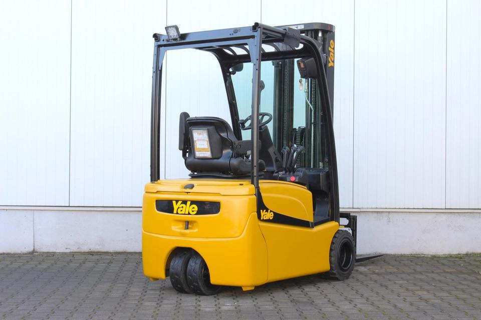 YALE ERP18VT Triplex 5,2m 1800kg - Electrostivuitor: Foto 2 YALE ERP18VT Triplex 5,2m 1800kg - Electrostivuitor: Foto 2