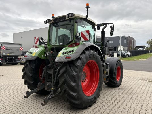Fendt 720 VARIO S4 POWER - Tractor agricol: Foto 3 Fendt 720 VARIO S4 POWER - Tractor agricol: Foto 3