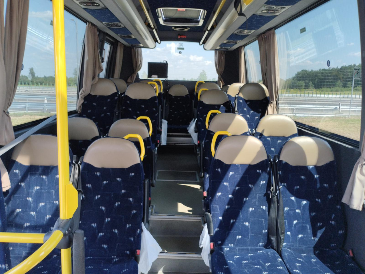 IVECO FIRST ROSERO 70C18 în leasing IVECO FIRST ROSERO 70C18: Foto 13 IVECO FIRST ROSERO 70C18 în leasing IVECO FIRST ROSERO 70C18: Foto 13