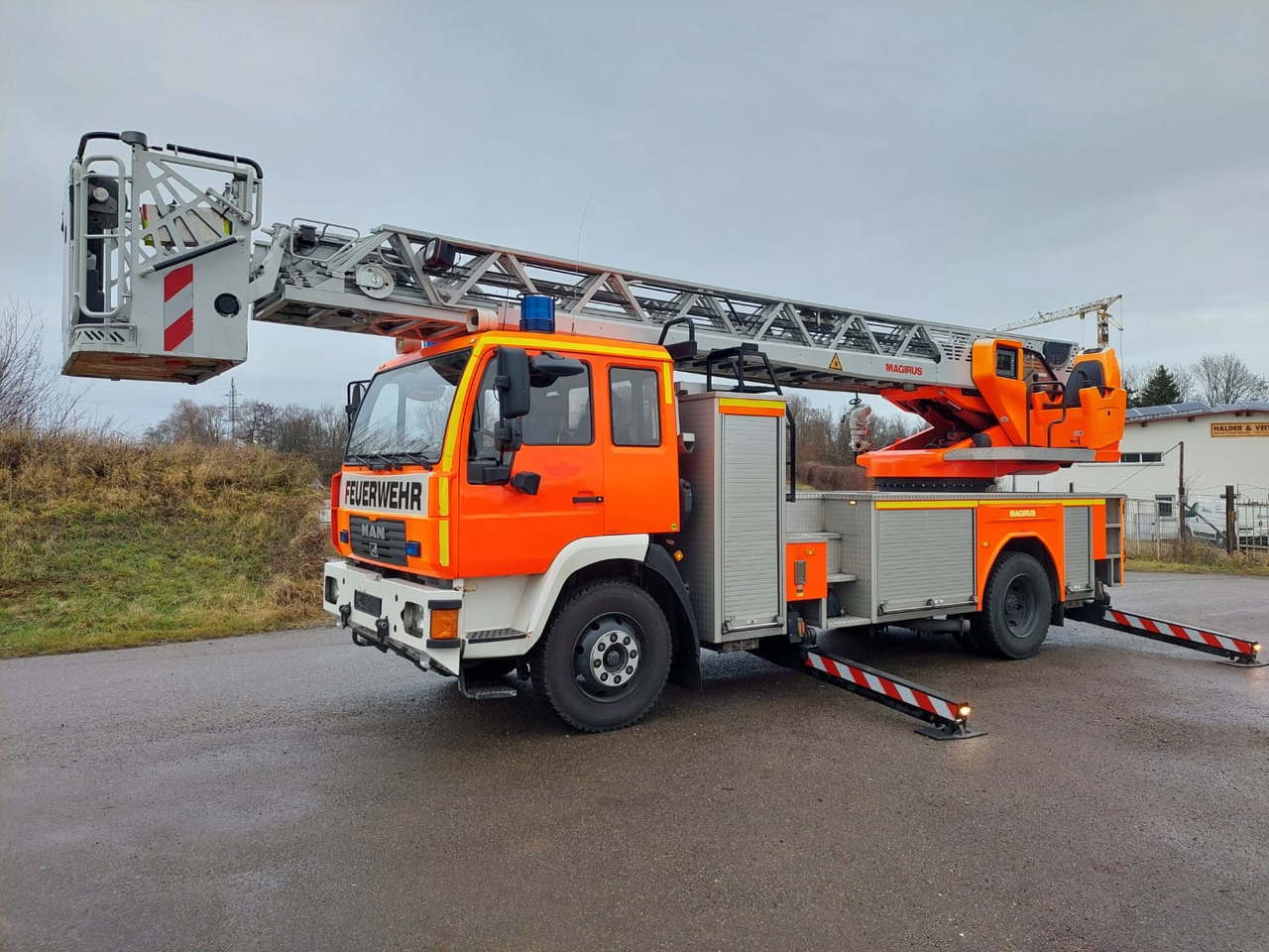 MAN L2000 14.284 4x2 / Iveco Magirus DLK 23-12 CS - Autospeciala de stins incendii: Foto 1 MAN L2000 14.284 4x2 / Iveco Magirus DLK 23-12 CS - Autospeciala de stins incendii: Foto 1
