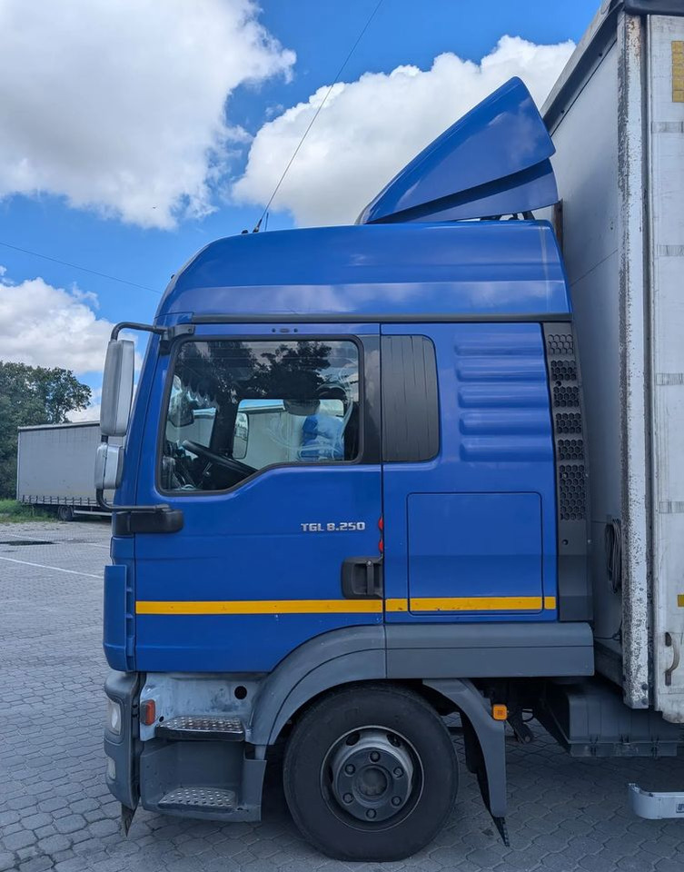 MAN TGL 8.250 - Camion cu prelată: Foto 2 MAN TGL 8.250 - Camion cu prelată: Foto 2