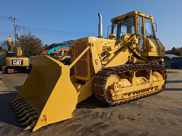 KOMATSU D75S-5 - Încărcător pe şenile: Foto 1 KOMATSU D75S-5 - Încărcător pe şenile: Foto 1