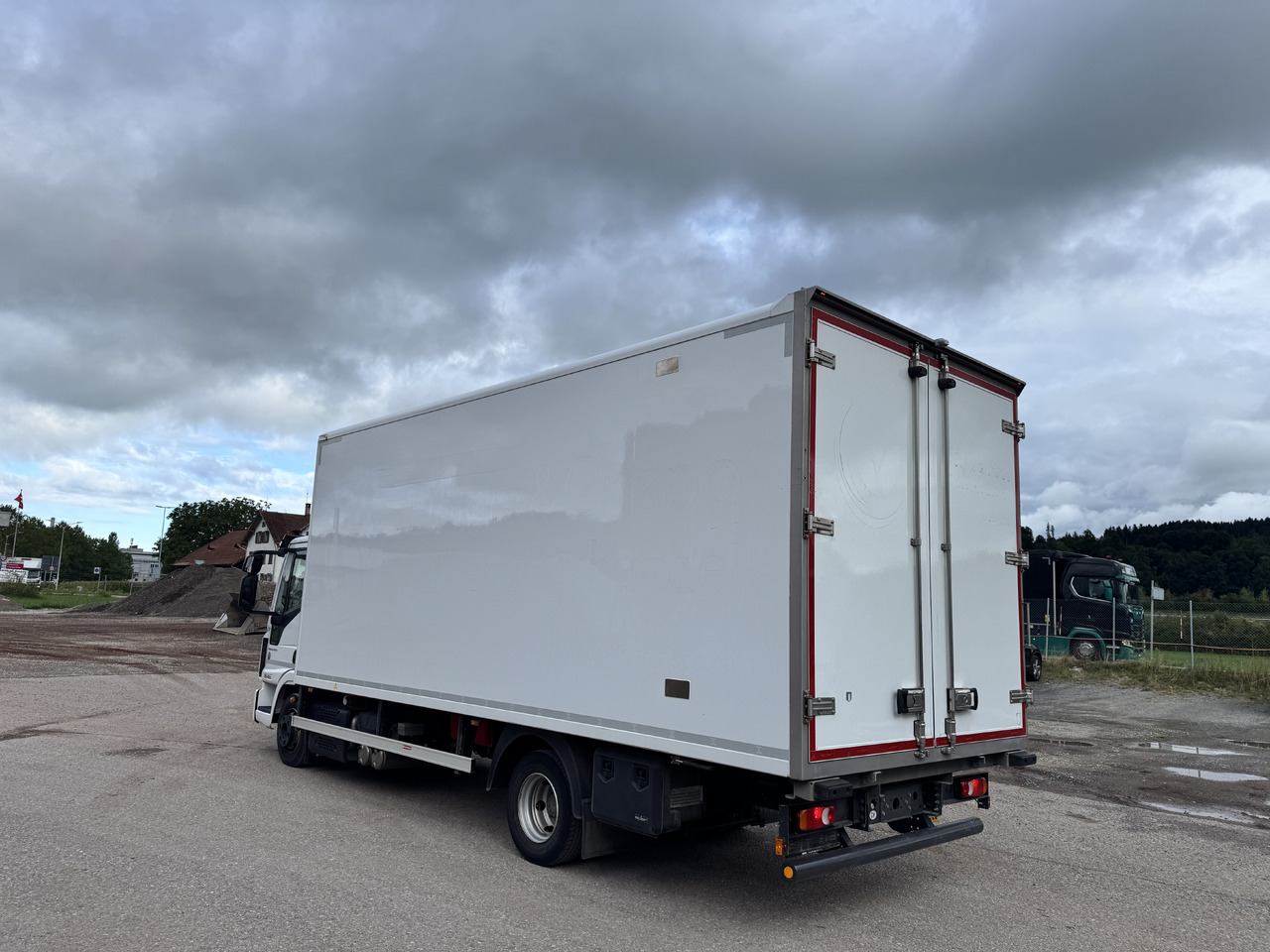 IVECO 80E190 Eurocargo Kühlkoffer (Partikelfilter defekt) - Camion frigider: Foto 3 IVECO 80E190 Eurocargo Kühlkoffer (Partikelfilter defekt) - Camion frigider: Foto 3