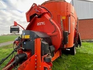 Kuhn Typ 2070 - Remorcă distribuit furaje: Foto 3 Kuhn Typ 2070 - Remorcă distribuit furaje: Foto 3
