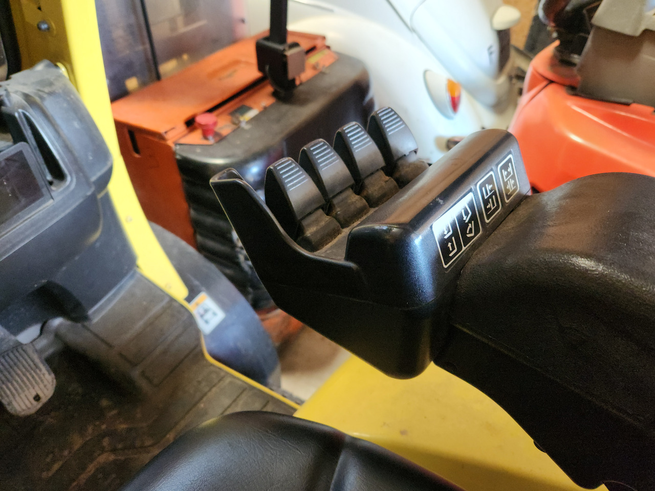 HYSTER H3.5FT - Stivuitor diesel: Foto 3 HYSTER H3.5FT - Stivuitor diesel: Foto 3