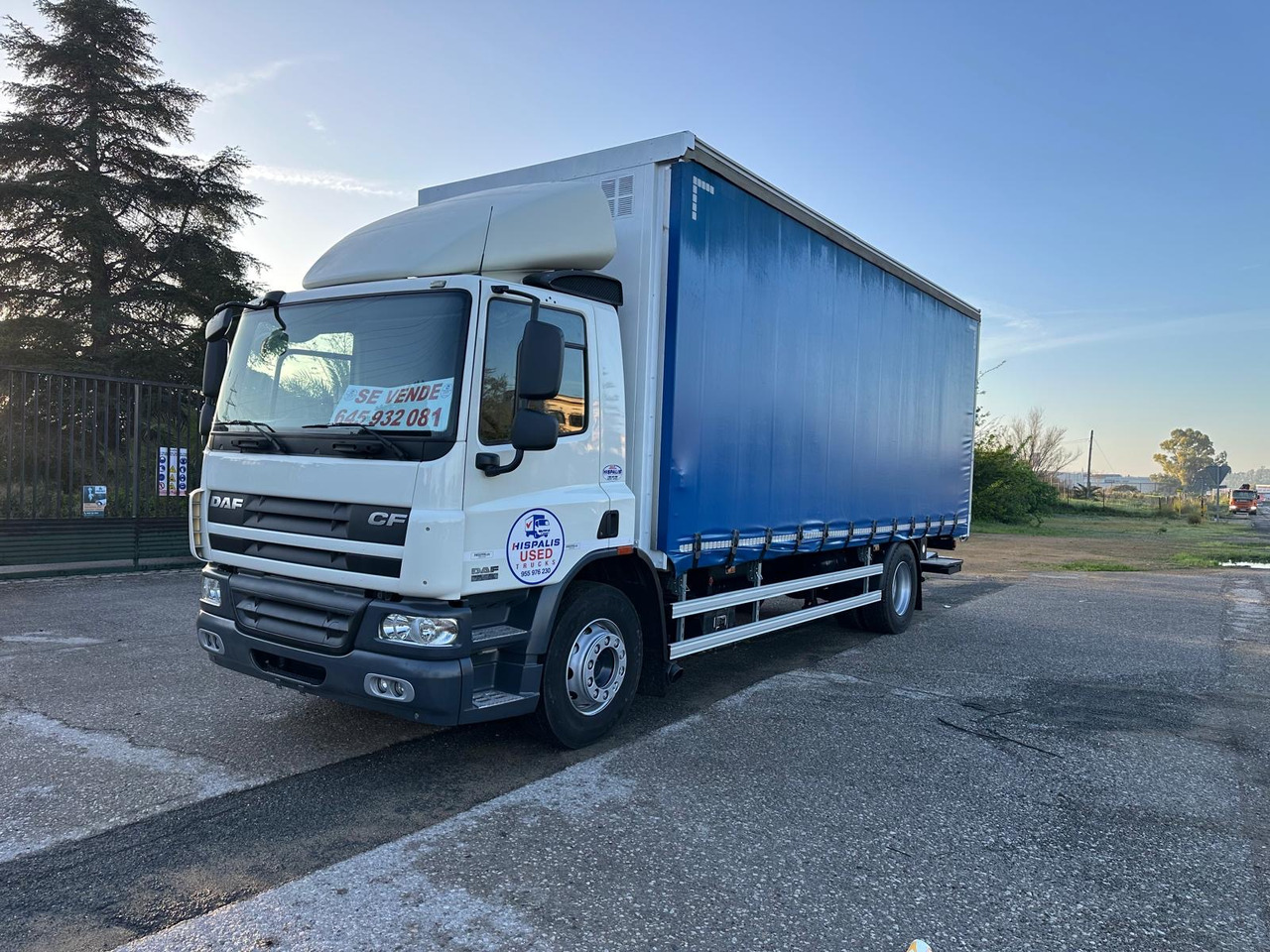 DAF CF 75.310 - Camion cu prelată: Foto 1 DAF CF 75.310 - Camion cu prelată: Foto 1