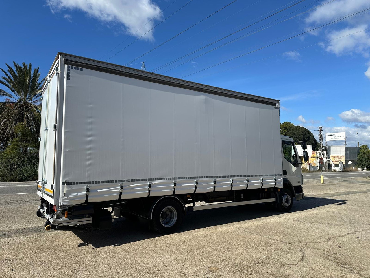 DAF LF 45.250 - Camion cu prelată: Foto 3 DAF LF 45.250 - Camion cu prelată: Foto 3