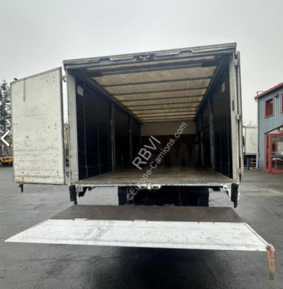 RENAULT MIDLUM 12.220 - Camion cu prelată: Foto 3 RENAULT MIDLUM 12.220 - Camion cu prelată: Foto 3